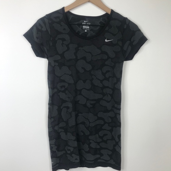Nike Dry Fit Black Gray Camo Running Tee XS - Picture 1 of 8